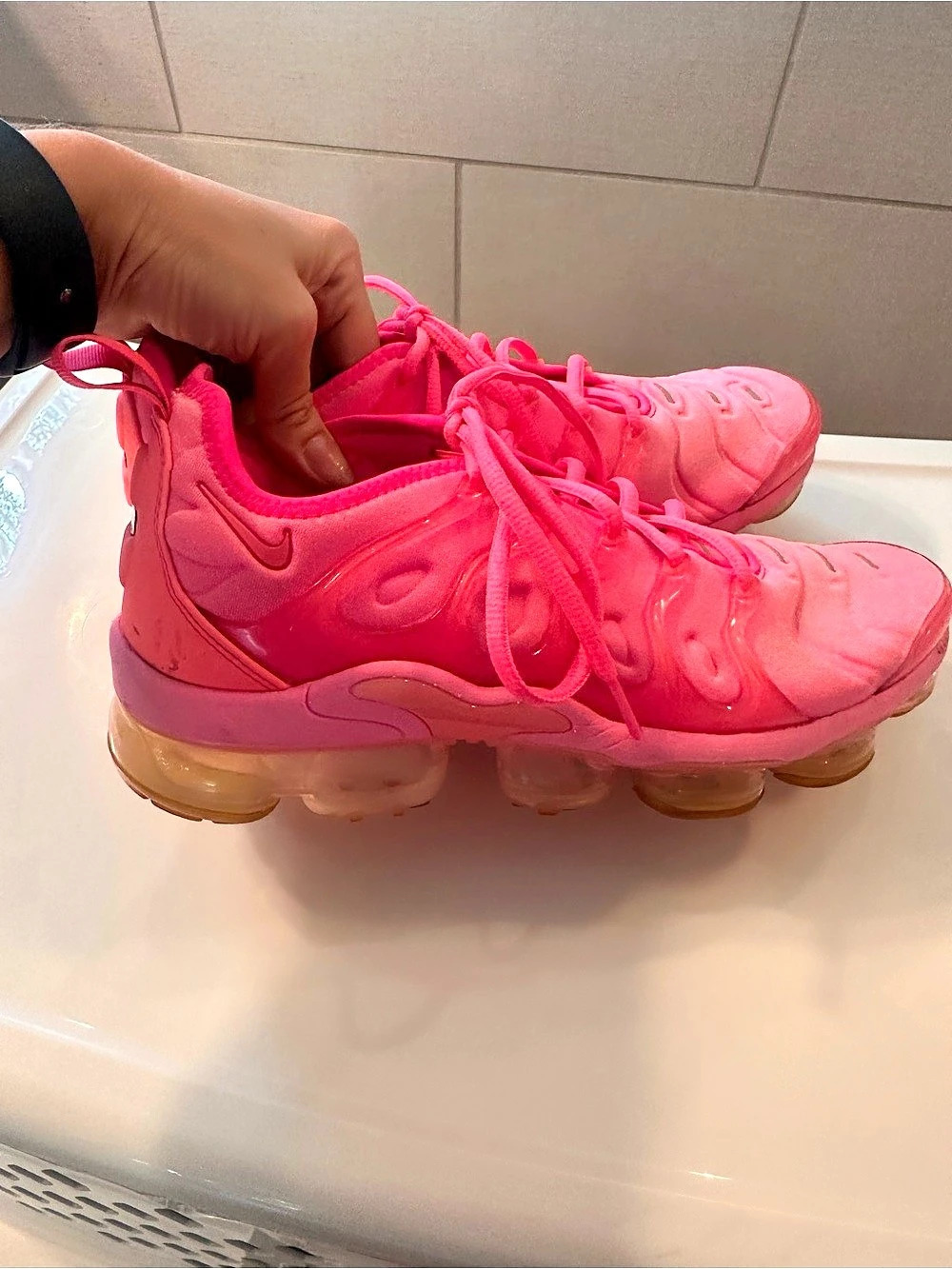Nike Air VaporMax Plus Pink Sneakers US 7.5